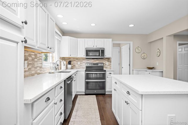 8146 Steven Court, Canton Charter Township, MI 48187