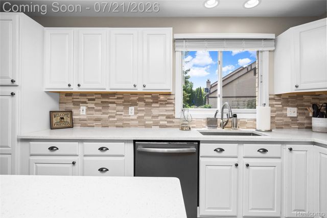 8146 Steven Court, Canton Charter Township, MI 48187