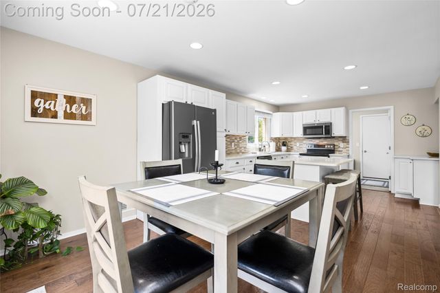 8146 Steven Court, Canton Charter Township, MI 48187