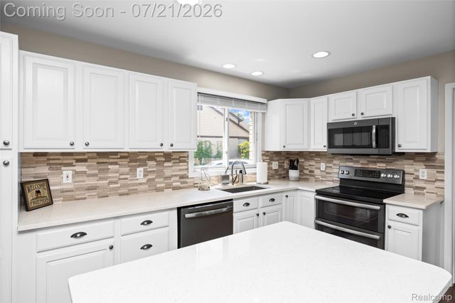 8146 Steven Court, Canton Charter Township, MI 48187
