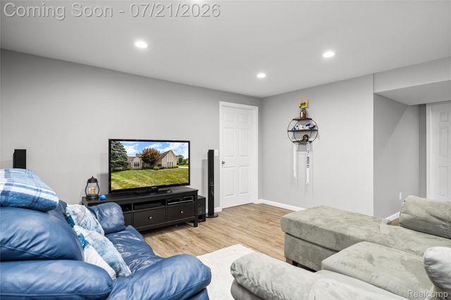 8146 Steven Court, Canton Charter Township, MI 48187