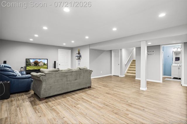 8146 Steven Court, Canton Charter Township, MI 48187