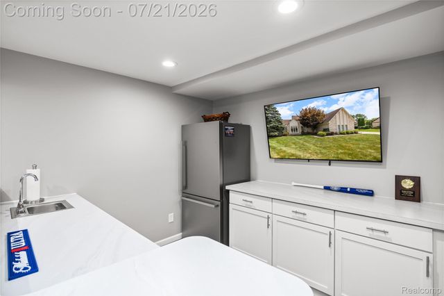 8146 Steven Court, Canton Charter Township, MI 48187