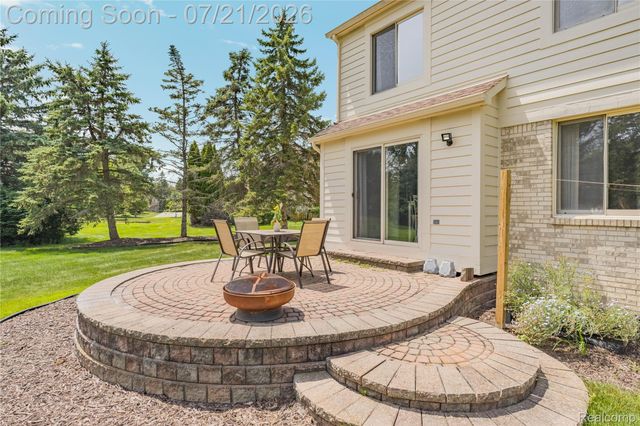 8146 Steven Court, Canton Charter Township, MI 48187