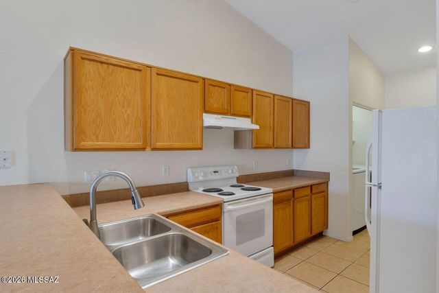 3876 N Forest Park Dr Unit 138, Tucson, AZ 85718