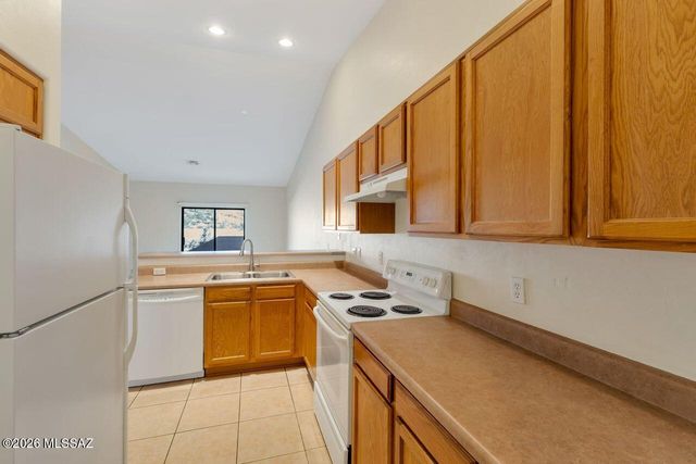 3876 N Forest Park Dr Unit 138, Tucson, AZ 85718