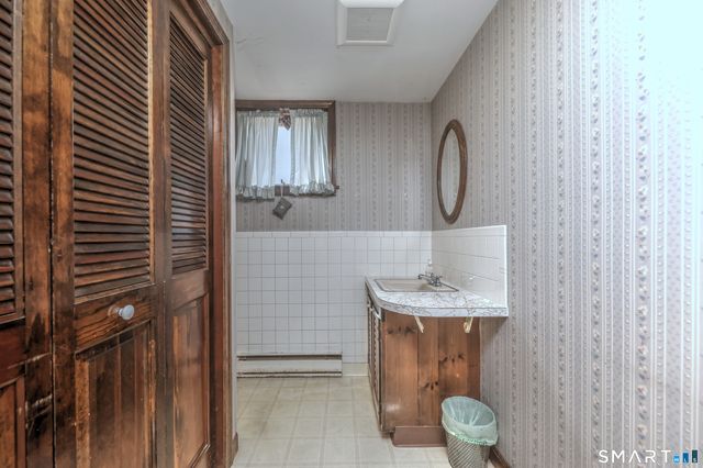 15 Scenic View Drive, Newtown, CT 06470