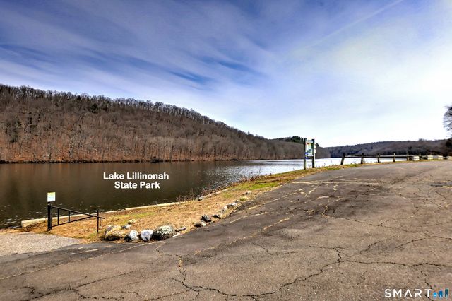 15 Scenic View Drive, Newtown, CT 06470