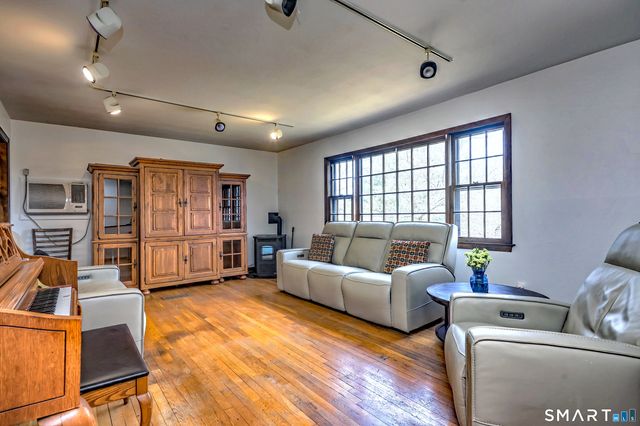 15 Scenic View Drive, Newtown, CT 06470