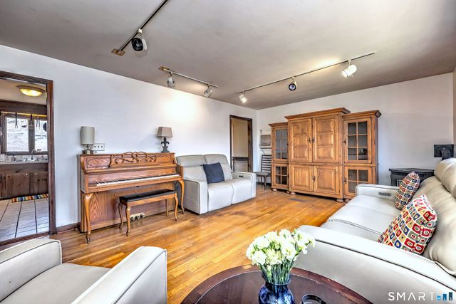 15 Scenic View Drive, Newtown, CT 06470