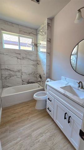 531 Gordy Road, Bacliff, TX 77518