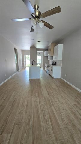 531 Gordy Road, Bacliff, TX 77518