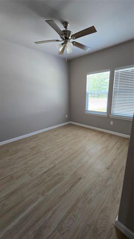 531 Gordy Road, Bacliff, TX 77518