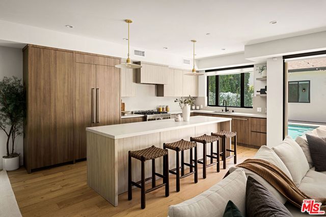 4651 Morse Avenue, Sherman Oaks, CA 91423