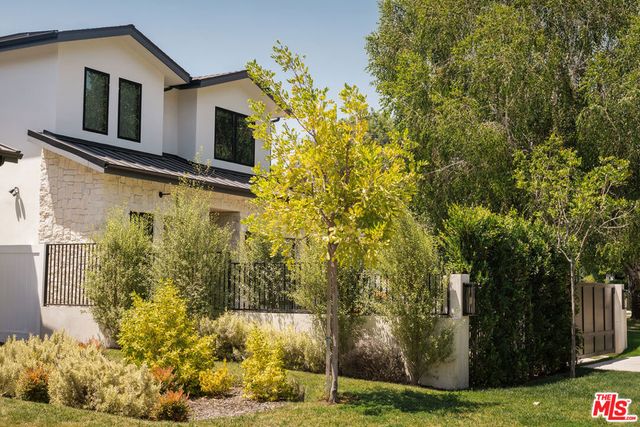 4651 Morse Avenue, Sherman Oaks, CA 91423