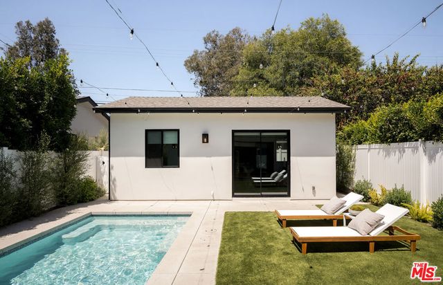 4651 Morse Avenue, Sherman Oaks, CA 91423