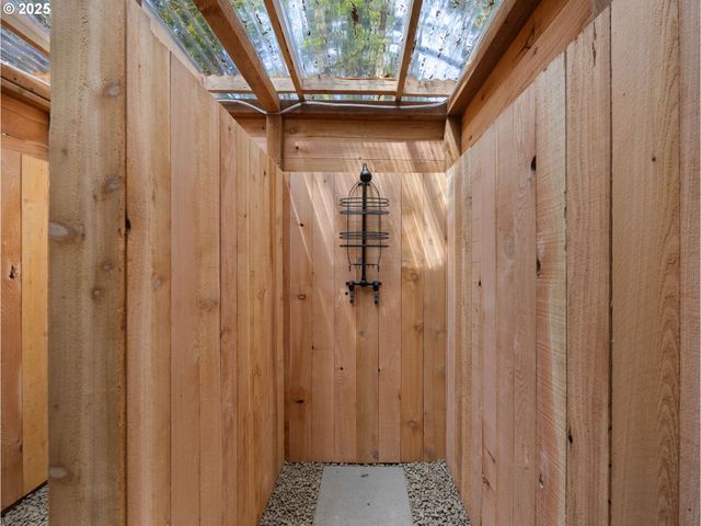 23375 E ADEL Ave, Brightwood, OR 97011