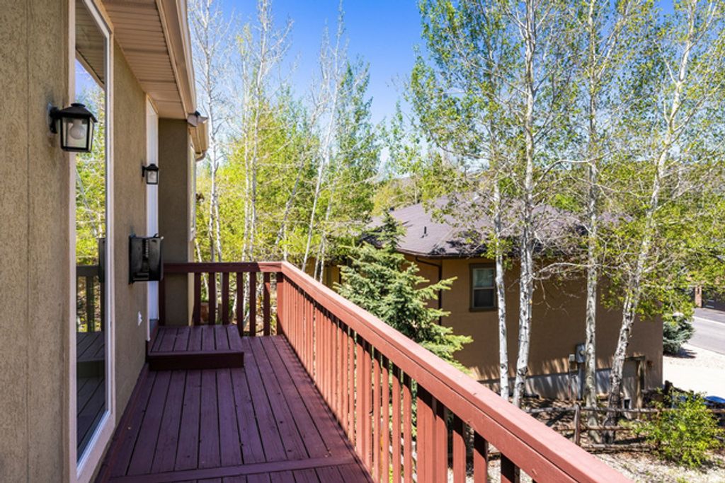 Image 39 of property listing at 7474 SUSANS CIR, Park City, UT 84098