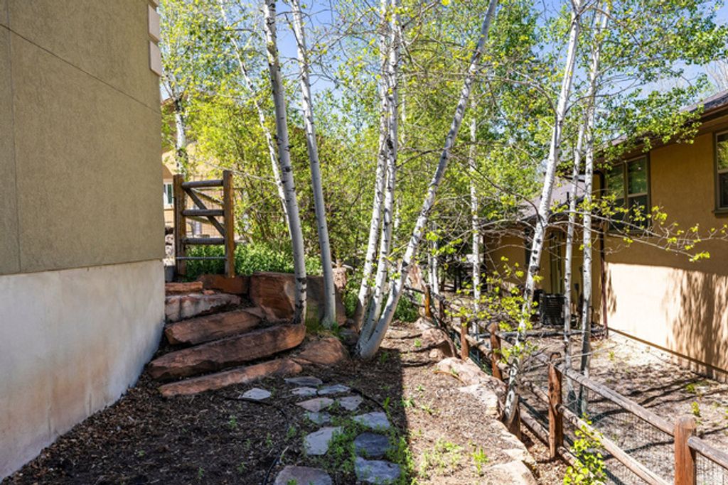 Image 41 of property listing at 7474 SUSANS CIR, Park City, UT 84098