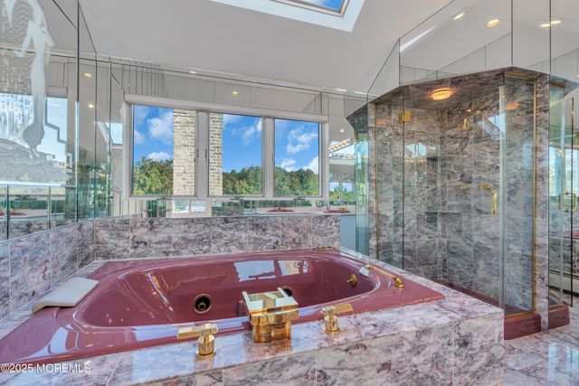 11 Whistler Way, Marlboro, NJ 07746
