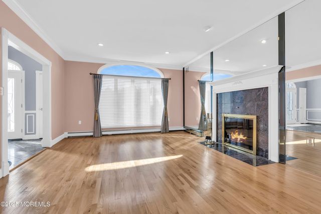 11 Whistler Way, Marlboro, NJ 07746