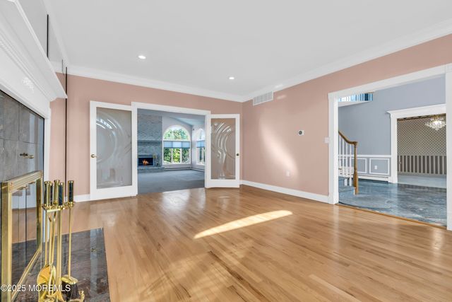 11 Whistler Way, Marlboro, NJ 07746