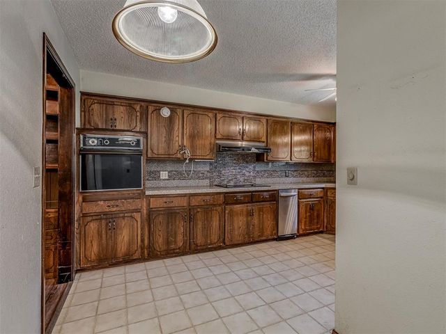 14380 SE 15th Street, Choctaw, OK 73020
