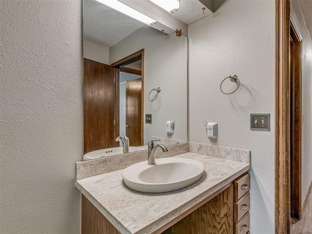 14380 SE 15th Street, Choctaw, OK 73020