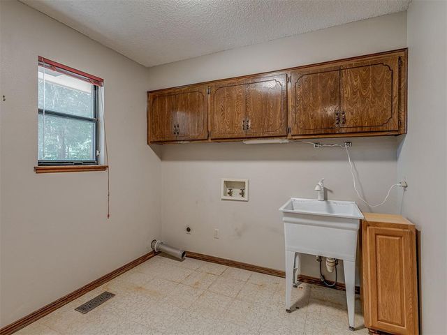 14380 SE 15th Street, Choctaw, OK 73020