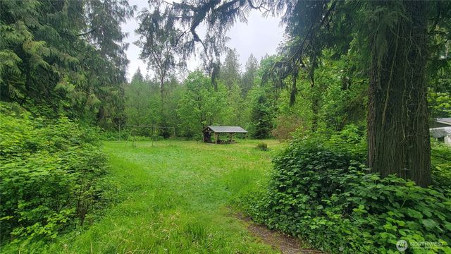 19807 Canyon Drive, Granite Falls, WA 98252
