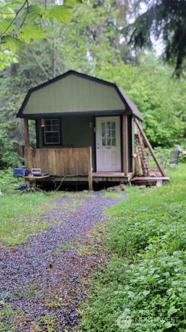 19807 Canyon Drive, Granite Falls, WA 98252