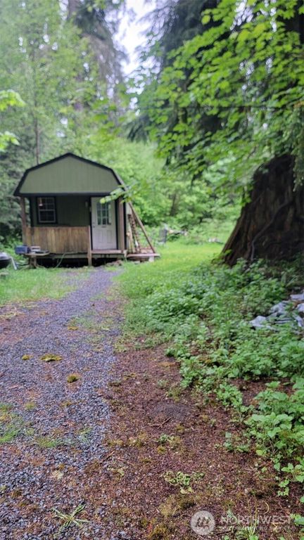 19807 Canyon Drive, Granite Falls, WA 98252