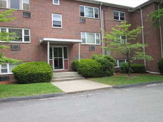 73 Walnut Street 6, Newton, MA 02460