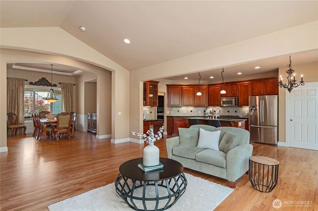 17112 136th Avenue Ct E, Puyallup, WA 98374