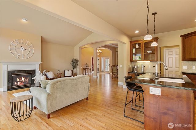 17112 136th Avenue Ct E, Puyallup, WA 98374