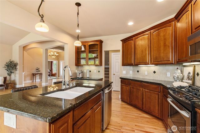 17112 136th Avenue Ct E, Puyallup, WA 98374