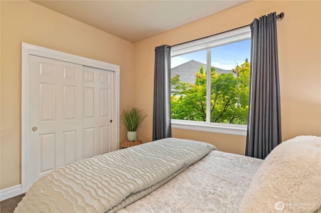 17112 136th Avenue Ct E, Puyallup, WA 98374