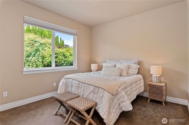 17112 136th Avenue Ct E, Puyallup, WA 98374