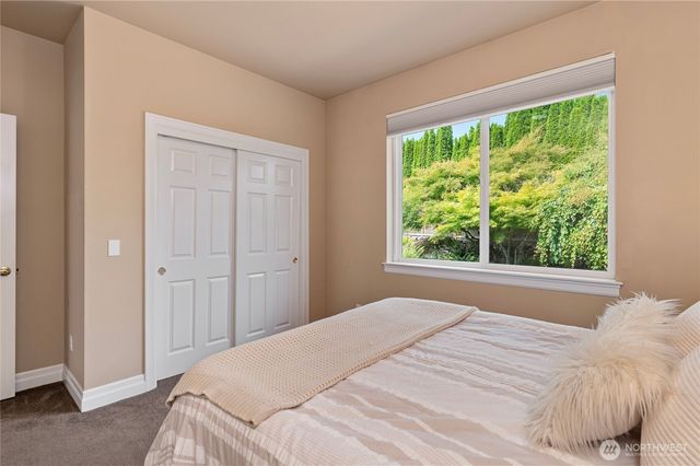17112 136th Avenue Ct E, Puyallup, WA 98374