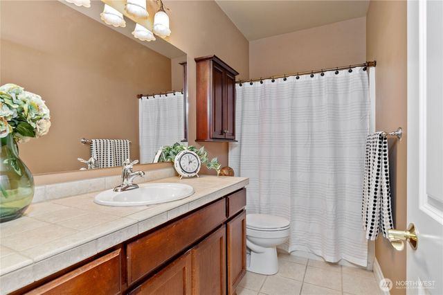 17112 136th Avenue Ct E, Puyallup, WA 98374