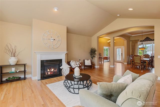 17112 136th Avenue Ct E, Puyallup, WA 98374