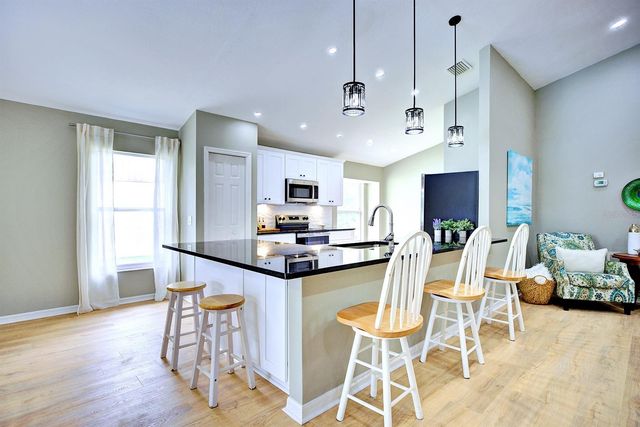 1011 TEQUESTA TRAIL, Lake Wales, FL 33898