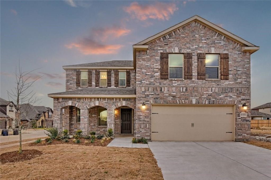 10201 Fox Grove Court, Fort Worth, TX 76131