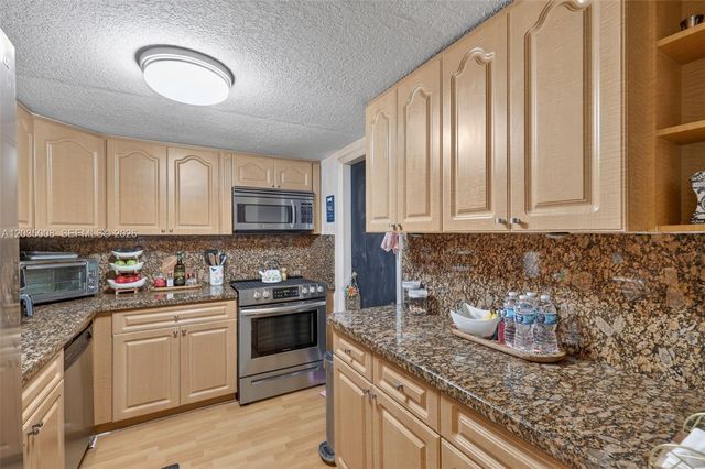 7917 SW 104th St 201F, Miami, FL 33156