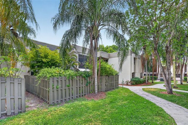 7917 SW 104th St 201F, Miami, FL 33156