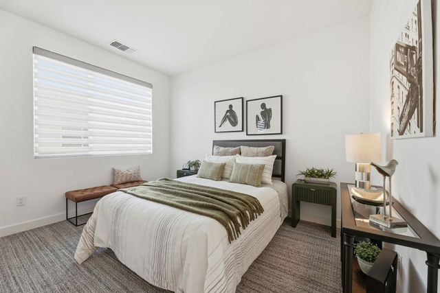 931 Edy Ln, Oakland, CA 94607