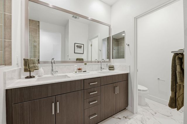 931 Edy Ln, Oakland, CA 94607