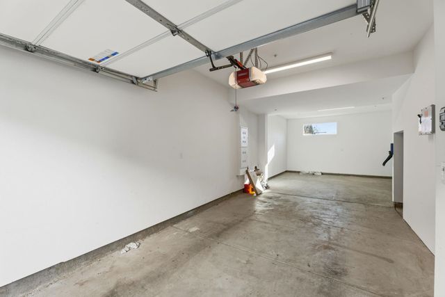 931 Edy Ln, Oakland, CA 94607