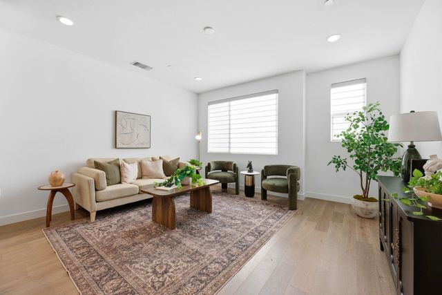 931 Edy Ln, Oakland, CA 94607