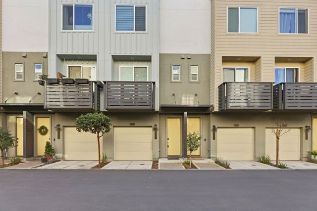 931 Edy Ln, Oakland, CA 94607